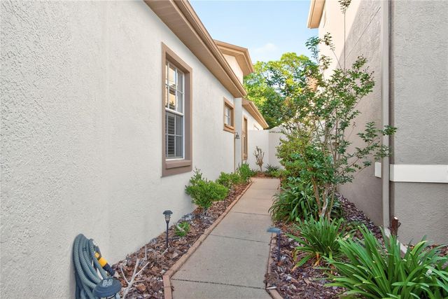 5120 FAIRWAY ONE DRIVE, Valrico, FL 33596