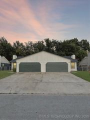 1105 N Narcissus Avenue, Broken Arrow, OK 74012