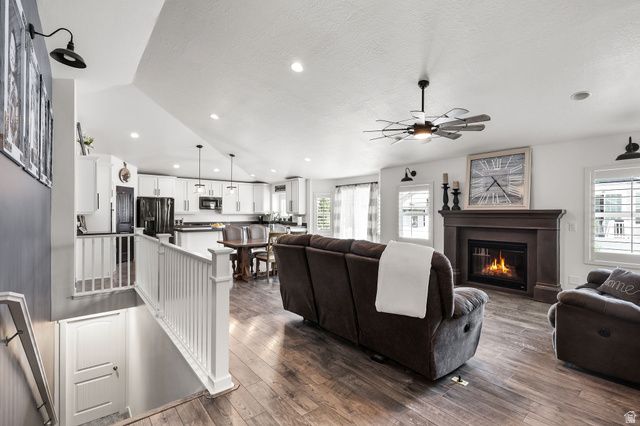 8339 S ALLISON BEND DR, West Jordan, UT 84081