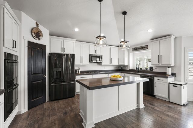 8339 S ALLISON BEND DR, West Jordan, UT 84081