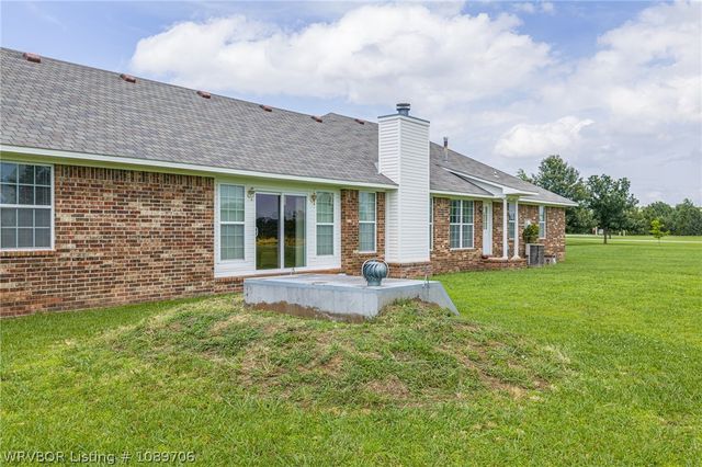 500 E Hamon Avenue, Pocola, OK 74902
