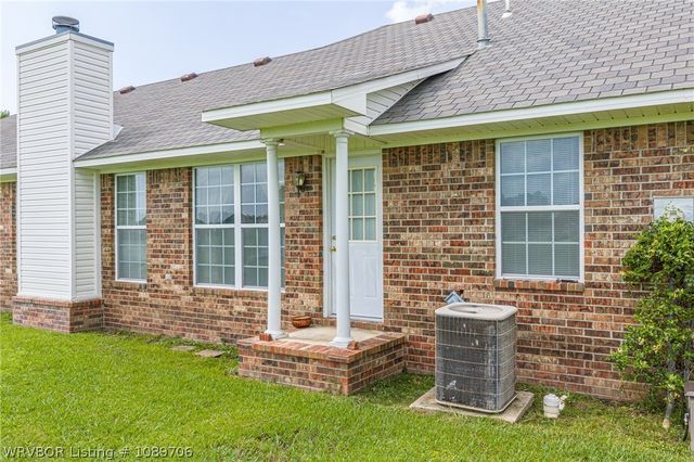 500 E Hamon Avenue, Pocola, OK 74902