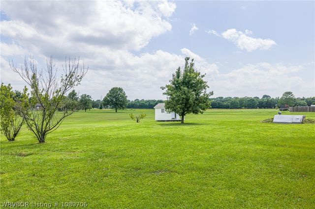 500 E Hamon Avenue, Pocola, OK 74902