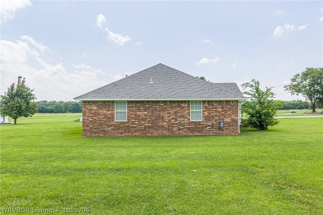 500 E Hamon Avenue, Pocola, OK 74902