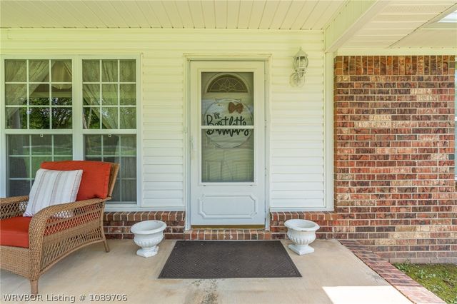500 E Hamon Avenue, Pocola, OK 74902