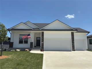 1917 Southbridge Drive, Adel, IA 50003