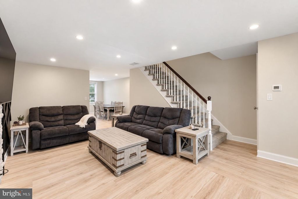 417 SEVEN OAKS DR, CLIFTON HEIGHTS, PA 19018 — photo 4