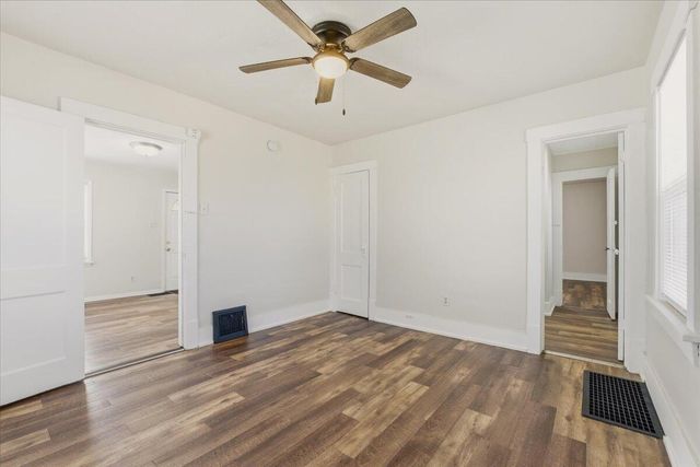 1528 AVENUE B, Council Bluffs, IA 51501