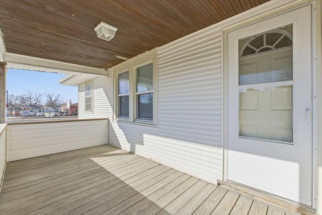 1528 AVENUE B, Council Bluffs, IA 51501