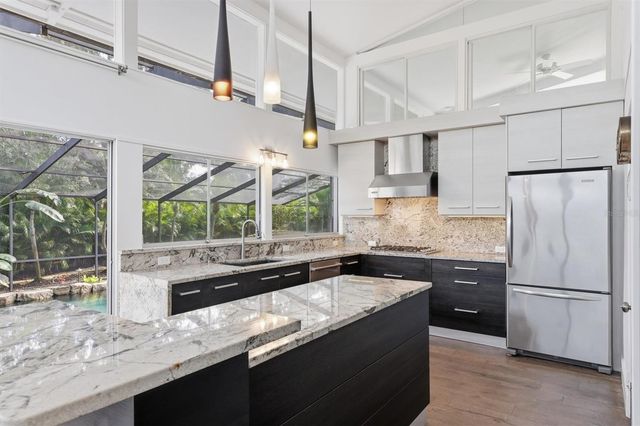 425 PARTRIDGE CIRCLE, Sarasota, FL 34236