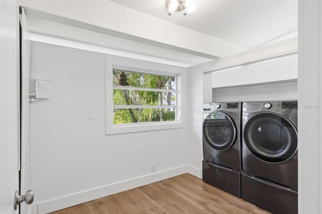 425 PARTRIDGE CIRCLE, Sarasota, FL 34236