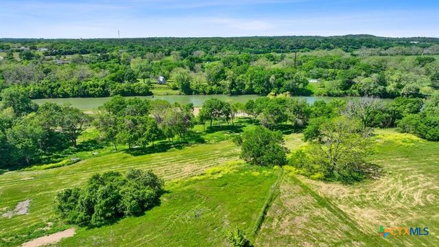 663 SH 230 Loop, Smithville, TX 78957