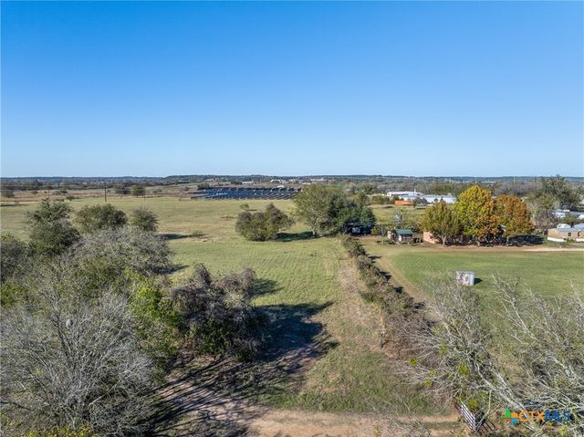 663 SH 230 Loop, Smithville, TX 78957