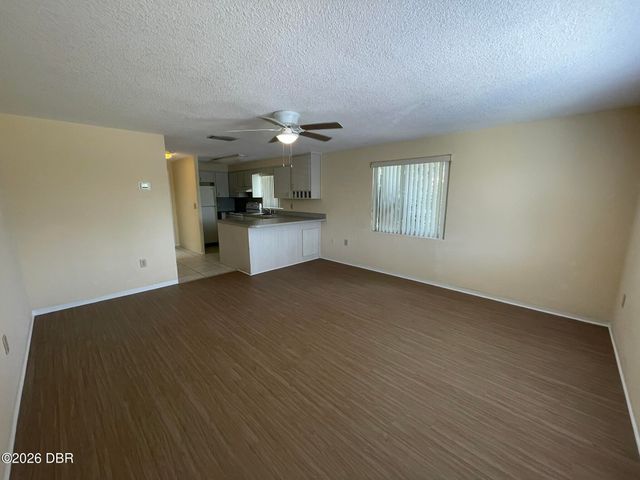 3717 Cardinal Blvd Apt 4, Daytona Beach Shores, FL 32118