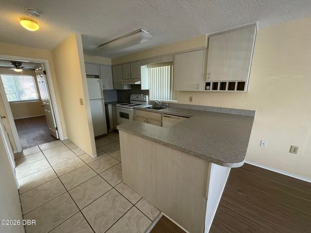 3717 Cardinal Blvd Apt 4, Daytona Beach Shores, FL 32118