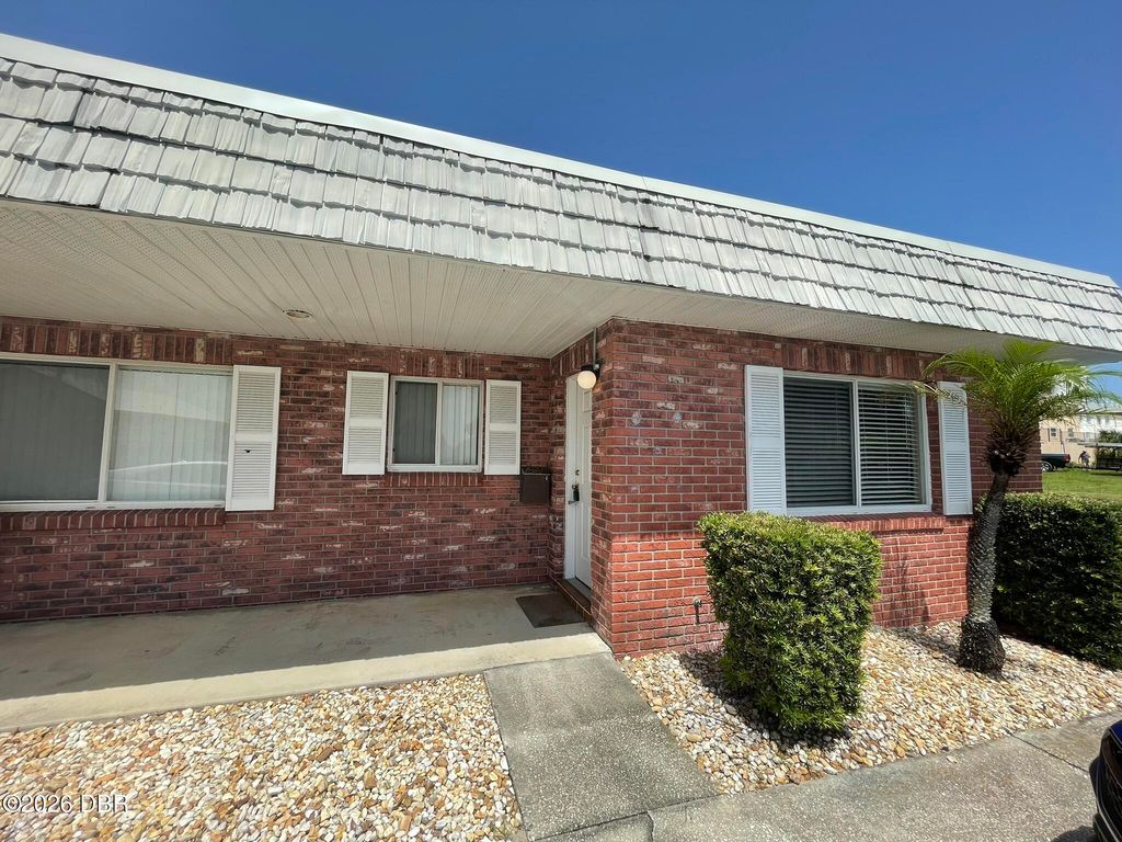 3717 Cardinal Blvd Apt 4, Daytona Beach Shores, FL 32118