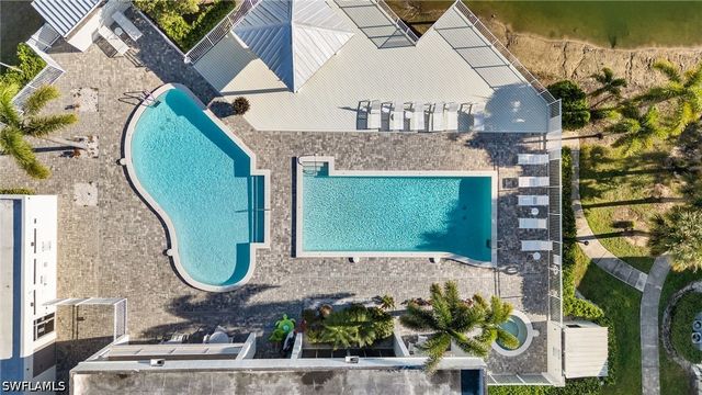 161 Santa Clara DR 10, Naples, FL 34104
