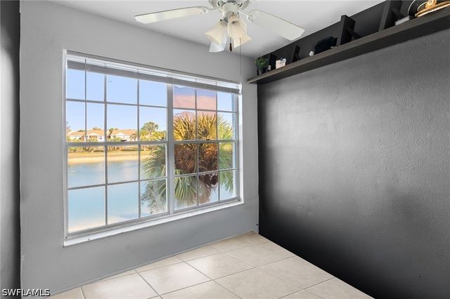 161 Santa Clara DR 10, Naples, FL 34104