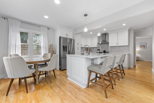 5701 Vincent Avenue S, Minneapolis, MN 55410