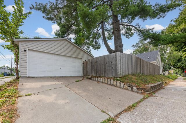 5701 Vincent Avenue S, Minneapolis, MN 55410