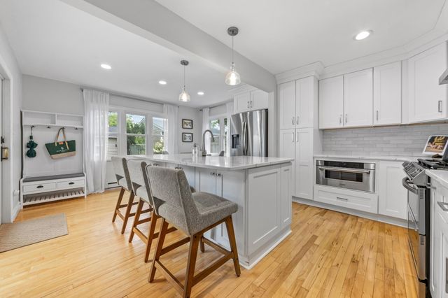 5701 Vincent Avenue S, Minneapolis, MN 55410