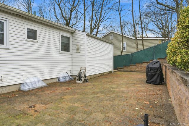 5 Orient Road, Sound Beach, NY 11789