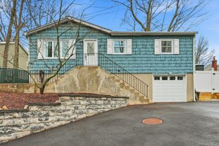 5 Orient Road, Sound Beach, NY 11789