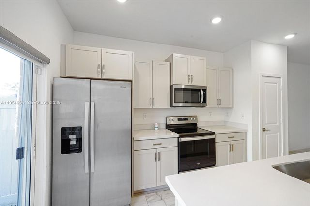 767 SE 18th St, Homestead, FL 33034