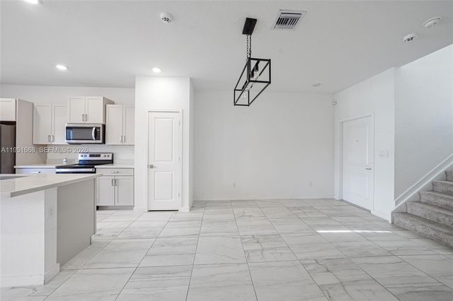 767 SE 18th St, Homestead, FL 33034