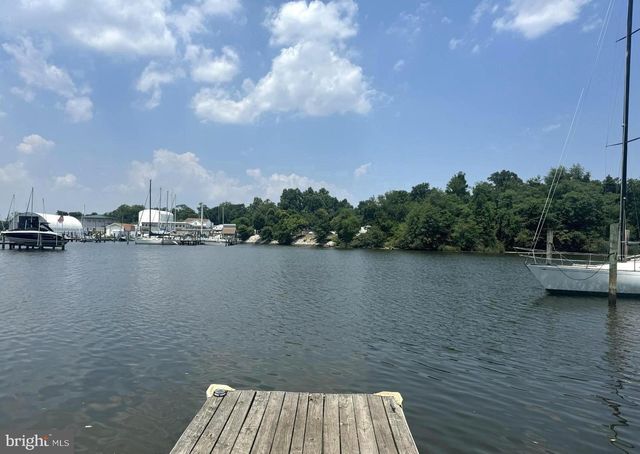 1564 COLONY RD, Pasadena, MD 21122