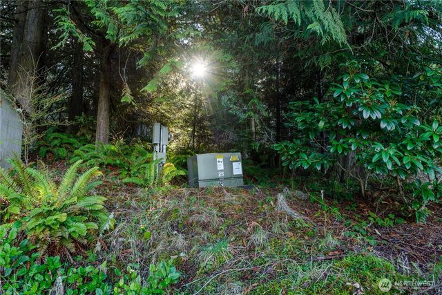 9999 Ferndale Dr, Sequim, WA 98382