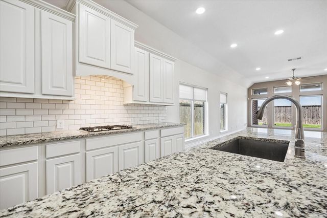 2702 Primrose Bloom Lane, Richmond, TX 77406