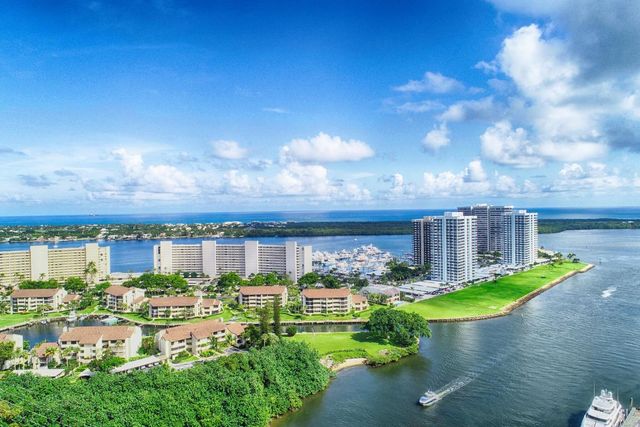100 Lakeshore Drive 754, North Palm Beach, FL 33408
