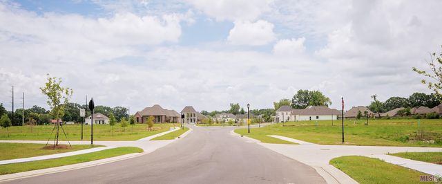 88 Silver Creek Ct, Prairieville, LA 70769