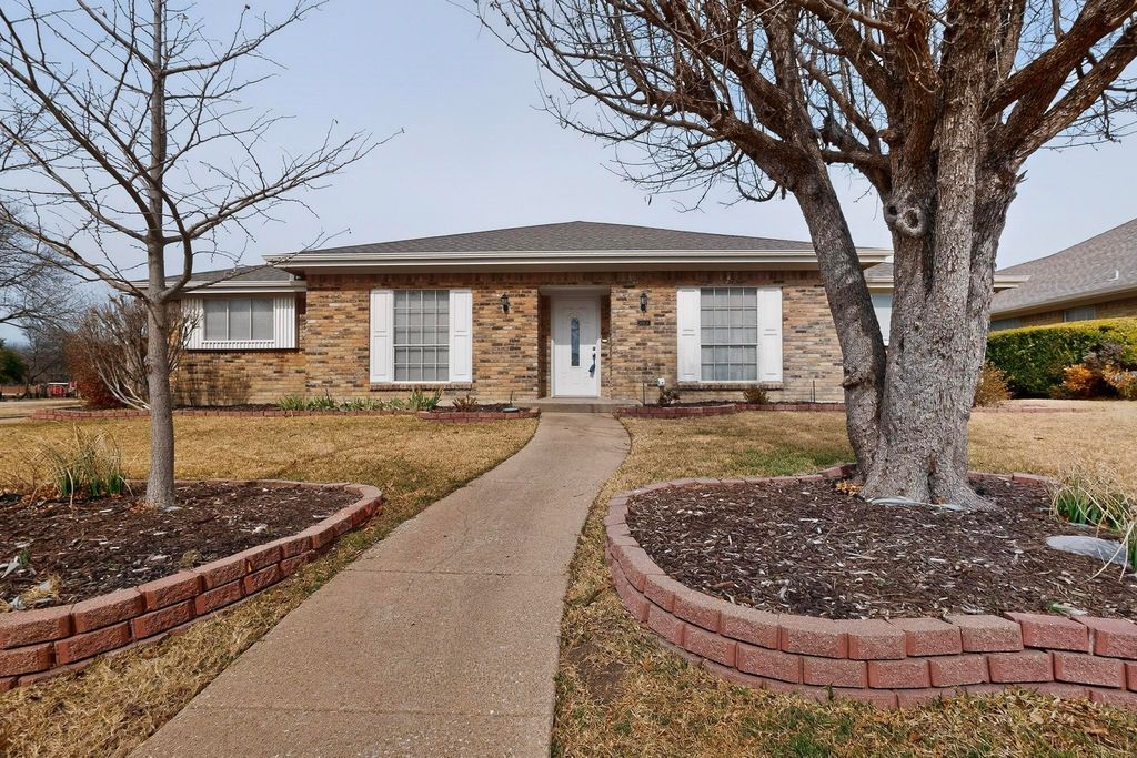601 Fieldwood Circle, Richardson, TX 75081