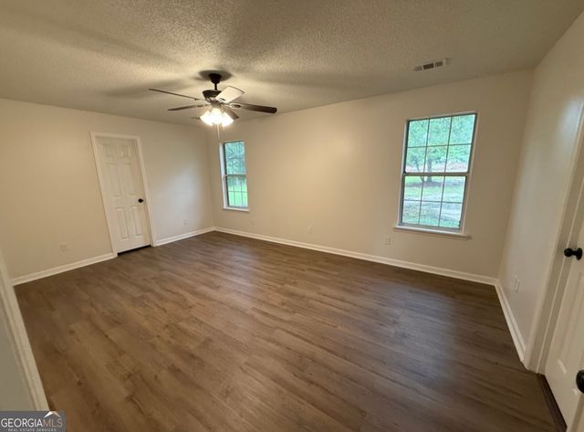 105 Mockingbird Drive, Dublin, GA 31021