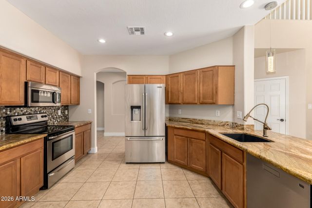 10625 E Knowles Avenue, Mesa, AZ 85209