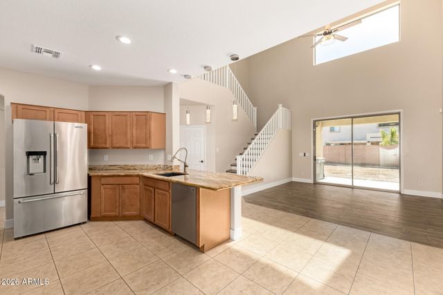 10625 E Knowles Avenue, Mesa, AZ 85209