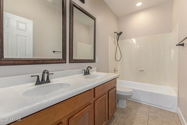 10625 E Knowles Avenue, Mesa, AZ 85209