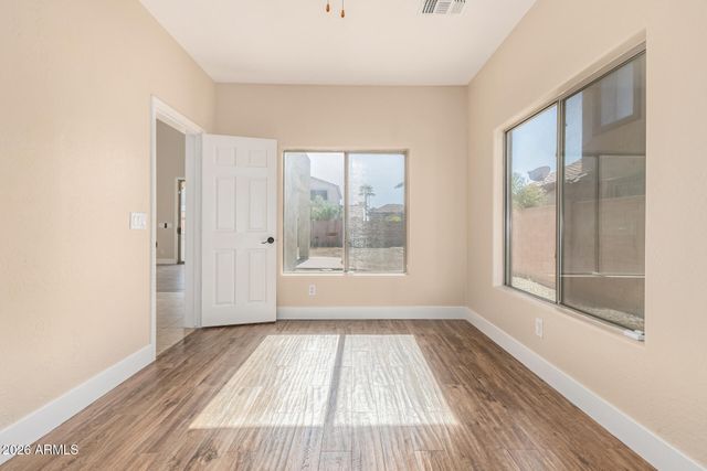 10625 E Knowles Avenue, Mesa, AZ 85209