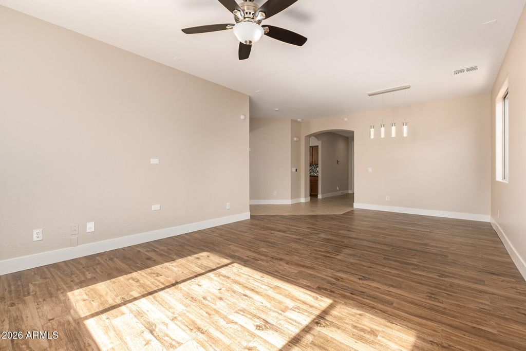 10625 E Knowles Avenue, Mesa, AZ 85209 — photo 4