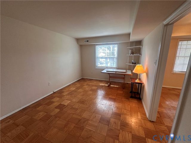 11 Fairhaven Ln, Henrico, VA 23228