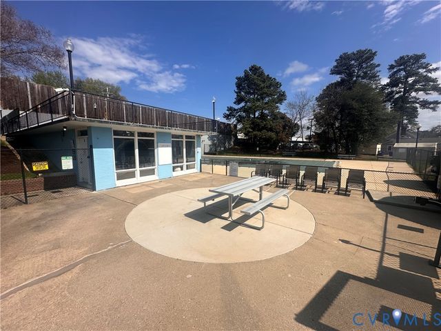 11 Fairhaven Ln, Henrico, VA 23228