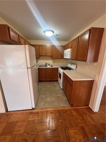 11 Fairhaven Ln, Henrico, VA 23228