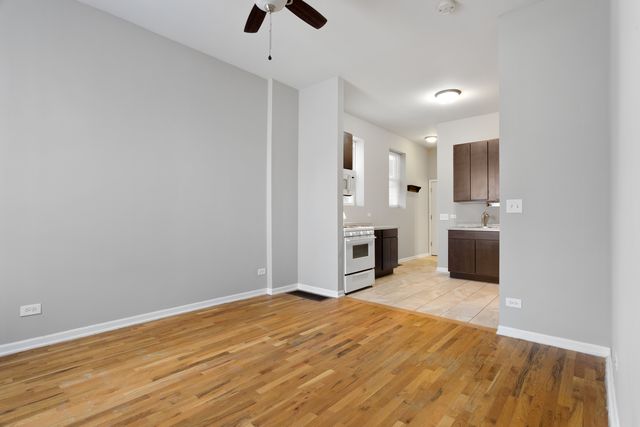 1532 W 18th Place 1R, Chicago, IL 60608