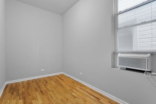 1532 W 18th Place 1R, Chicago, IL 60608