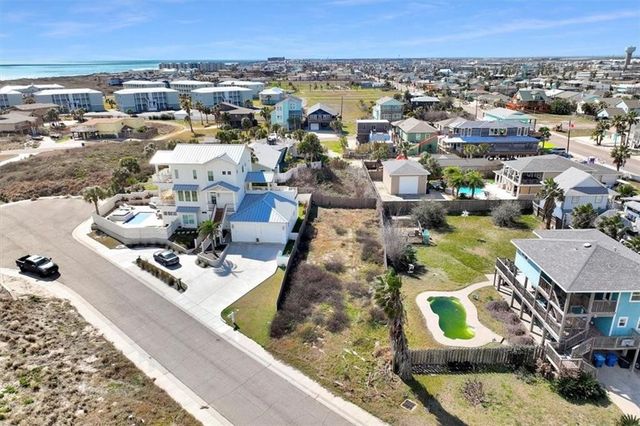 626 Light Lane, Port Aransas, TX 78373