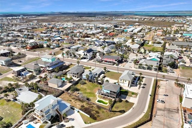 626 Light Lane, Port Aransas, TX 78373