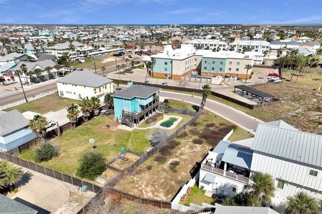 626 Light Lane, Port Aransas, TX 78373