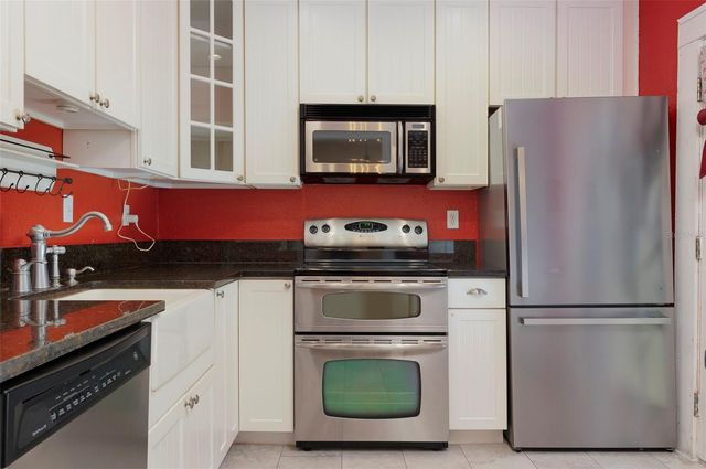 130 22ND AVENUE NE, St Petersburg, FL 33704